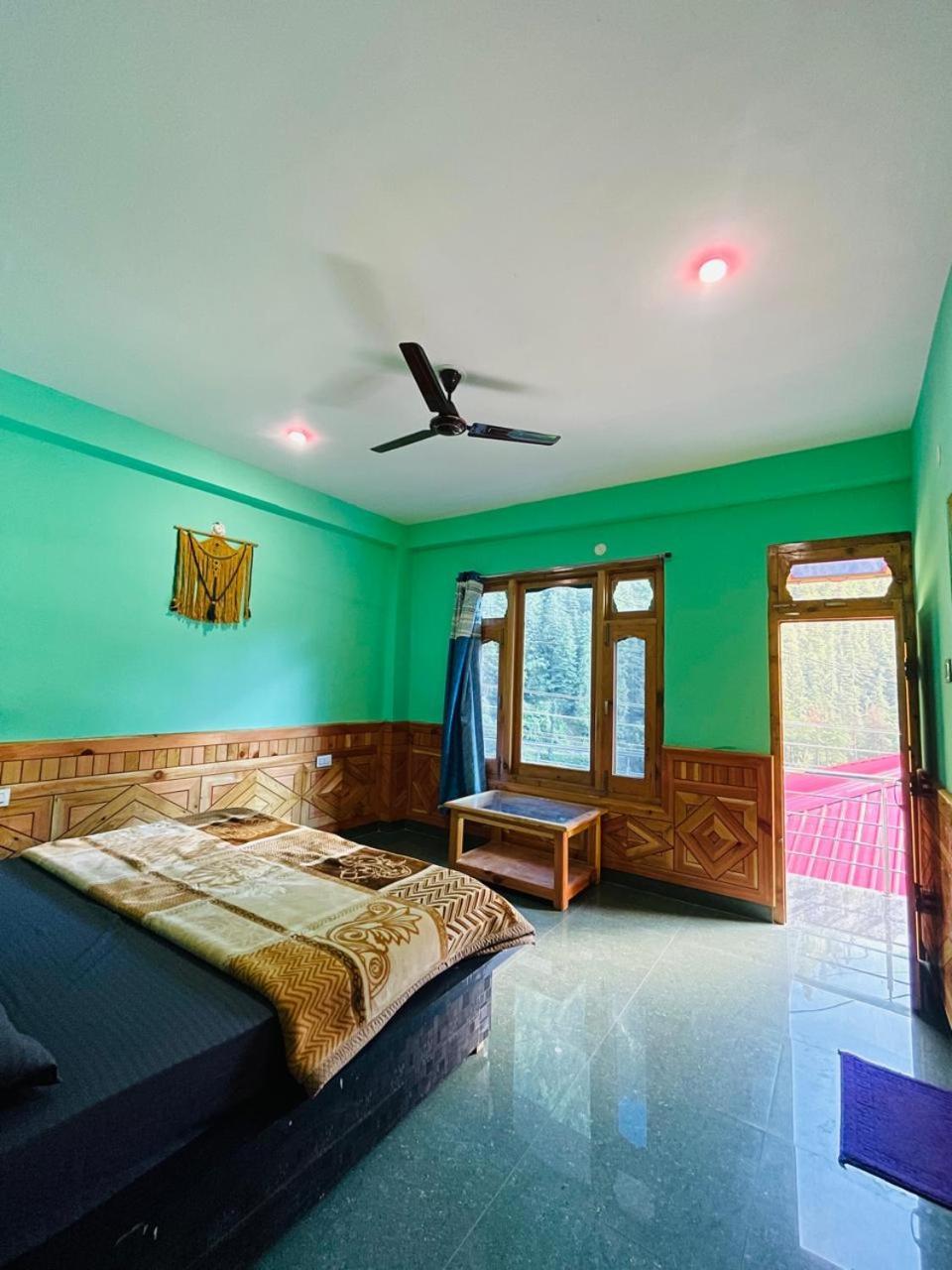Trippy Homestay Kasol Exterior photo